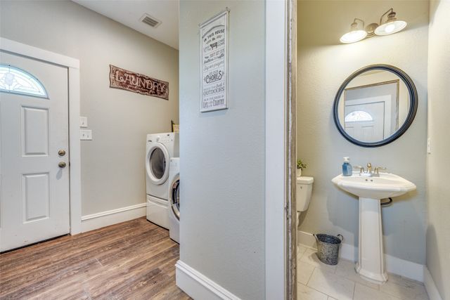 901 N Main Street, Leonard, TX 75452