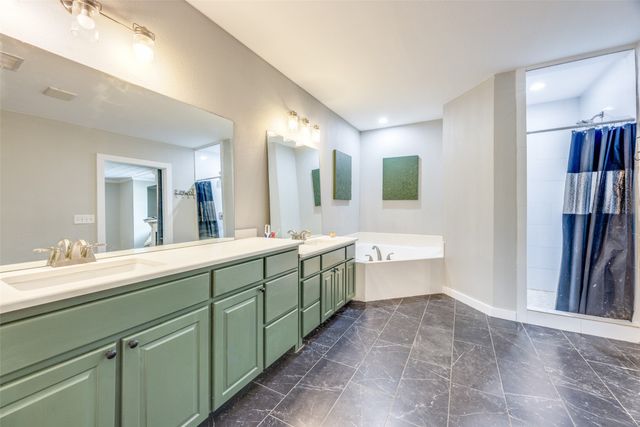 901 N Main Street, Leonard, TX 75452