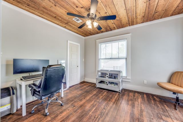 901 N Main Street, Leonard, TX 75452