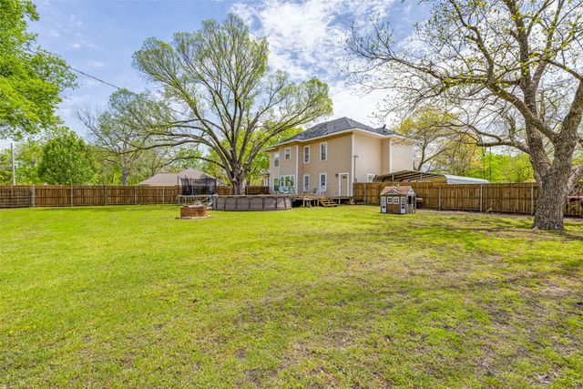 901 N Main Street, Leonard, TX 75452