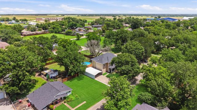 901 N Main Street, Leonard, TX 75452