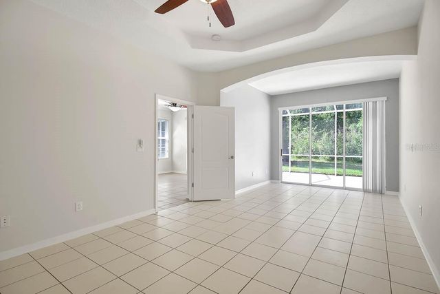 15715 PHOEBEPARK AVENUE, Lithia, FL 33547