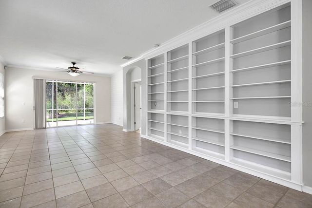 15715 PHOEBEPARK AVENUE, Lithia, FL 33547