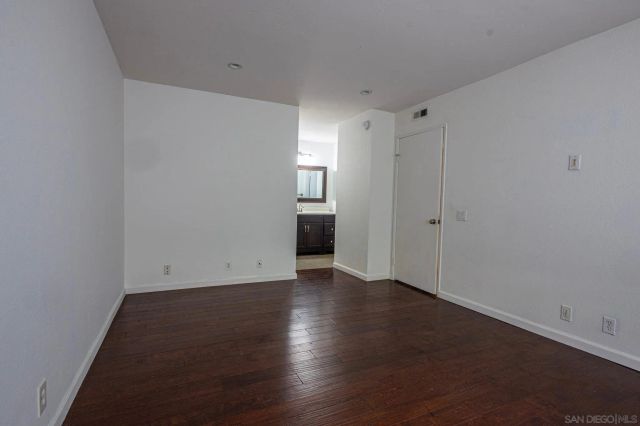 4060 Rosenda Court 230, San Diego, CA 92122