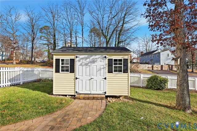 13201 Glenmeadow Ct, Midlothian, VA 23114