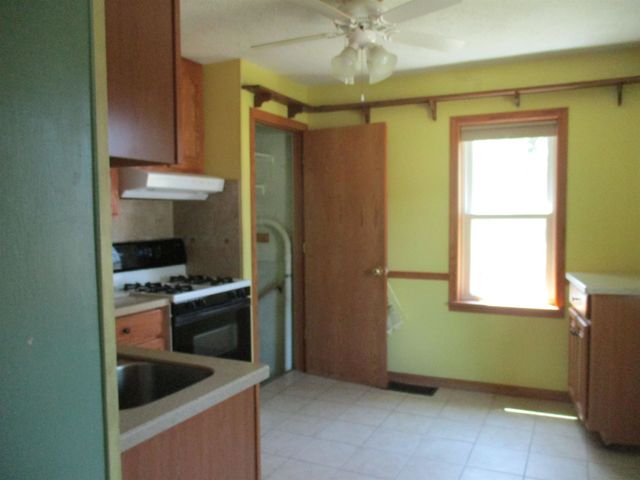 612 Liberty Street, Alma, MI 48801
