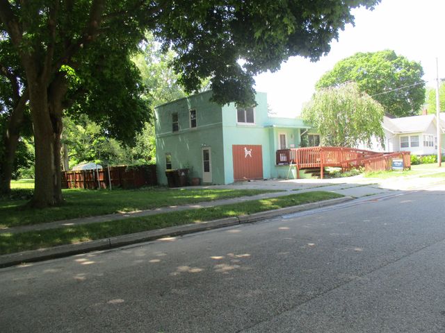 612 Liberty Street, Alma, MI 48801