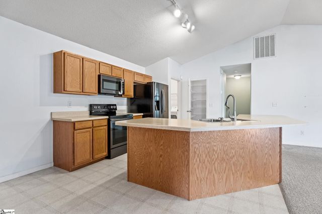 315 Shadowfield Acres Drive, Duncan, SC 29334