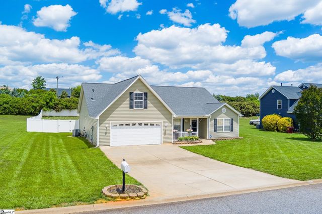 315 Shadowfield Acres Drive, Duncan, SC 29334