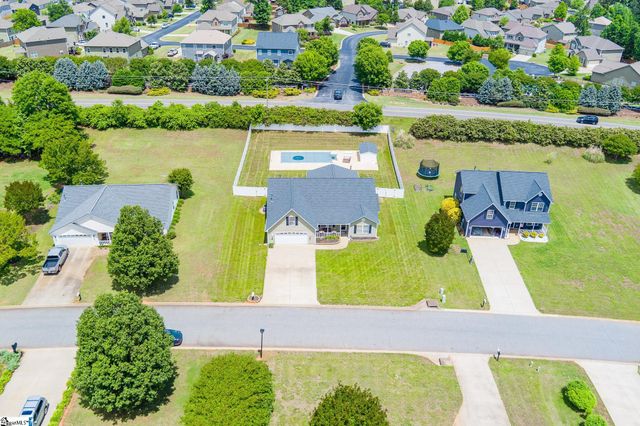 315 Shadowfield Acres Drive, Duncan, SC 29334