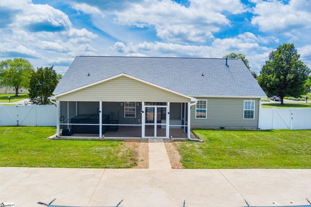 315 Shadowfield Acres Drive, Duncan, SC 29334