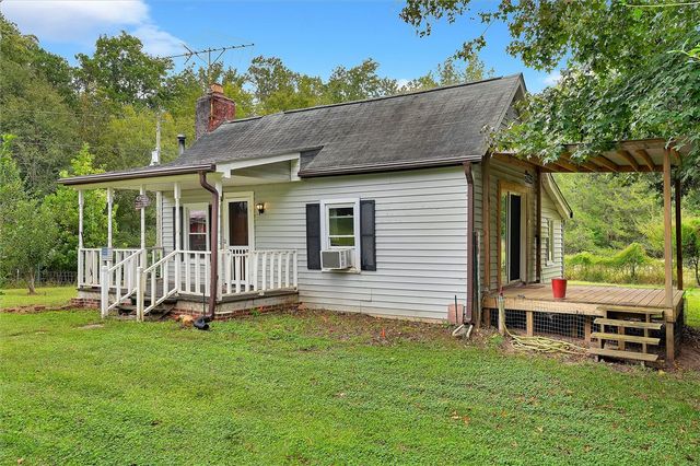 412 Simms School Road, Central, SC 29630