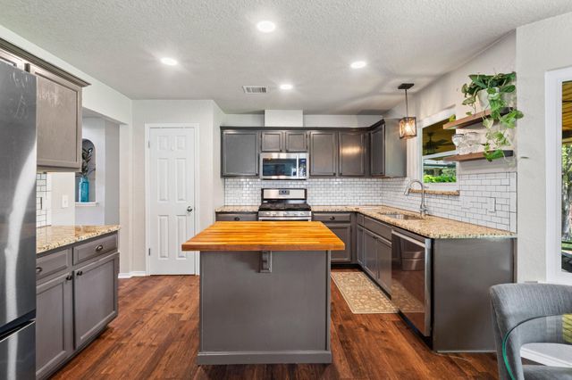 4008 Licorice LN, Austin, TX 78728