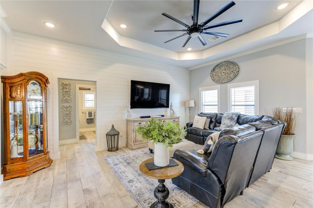 931 Angus Trail, Angleton, TX 77515