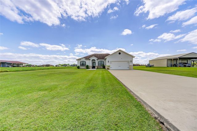 931 Angus Trail, Angleton, TX 77515