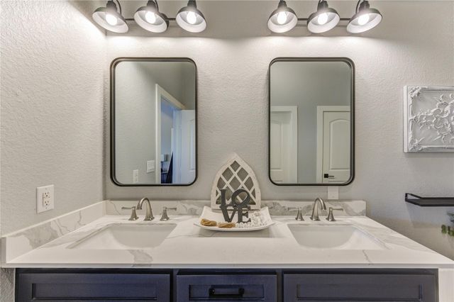 931 Angus Trail, Angleton, TX 77515