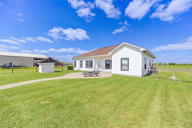 931 Angus Trail, Angleton, TX 77515