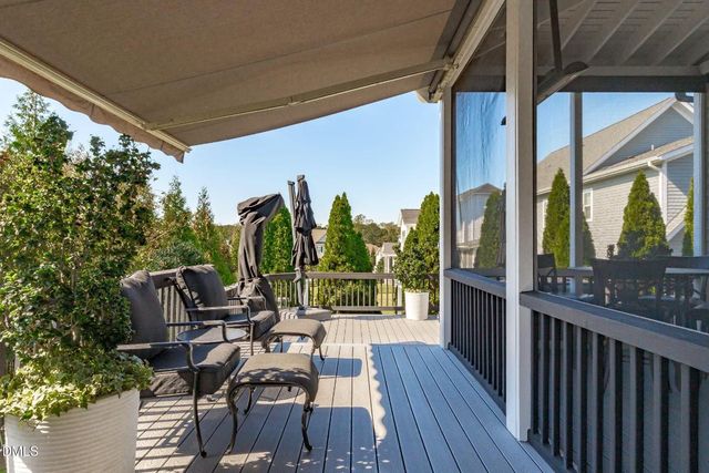 113 Splendid Oak Court, Holly Springs, NC 27540