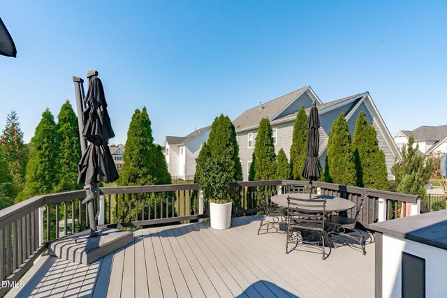 113 Splendid Oak Court, Holly Springs, NC 27540