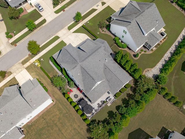 113 Splendid Oak Court, Holly Springs, NC 27540