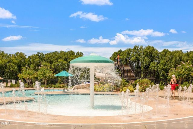 113 Splendid Oak Court, Holly Springs, NC 27540