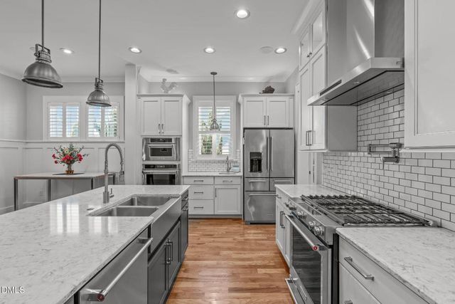 113 Splendid Oak Court, Holly Springs, NC 27540