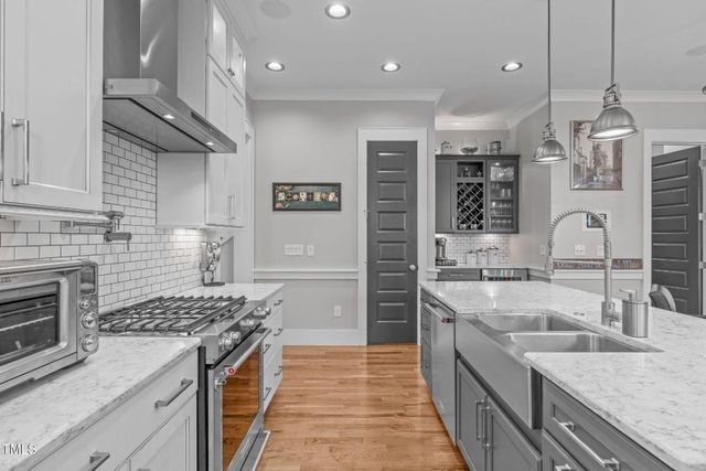 113 Splendid Oak Court, Holly Springs, NC 27540