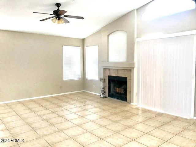 7427 W CREST Lane, Glendale, AZ 85310