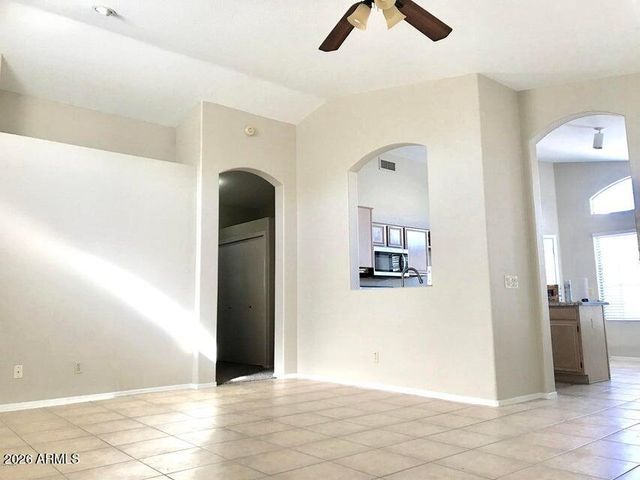 7427 W CREST Lane, Glendale, AZ 85310