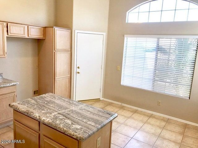 7427 W CREST Lane, Glendale, AZ 85310