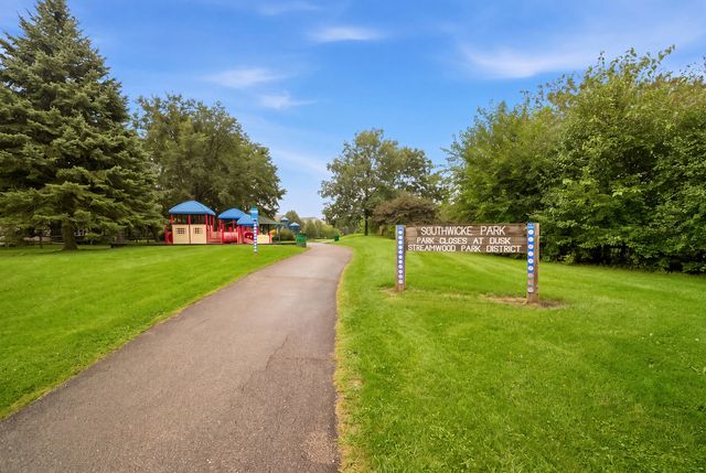 160 Monarch Drive 160, Streamwood, IL 60107