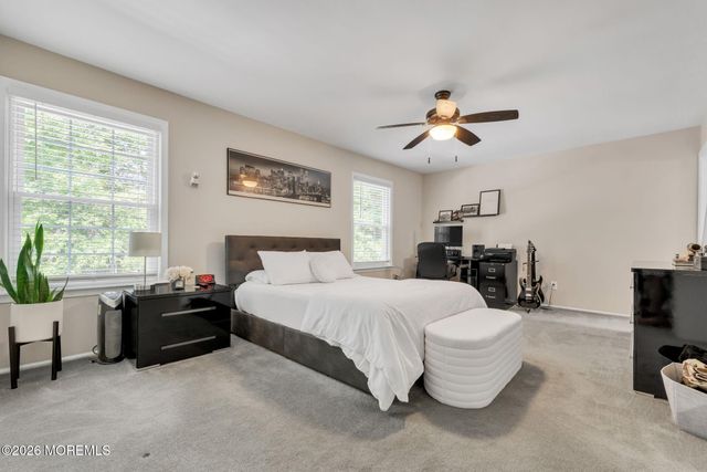 4 Vassar Place, Morganville, NJ 07751