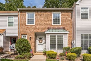 4 Vassar Place, Morganville, NJ 07751