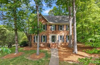 2512 Monteiane Drive, Charlotte, NC 28270