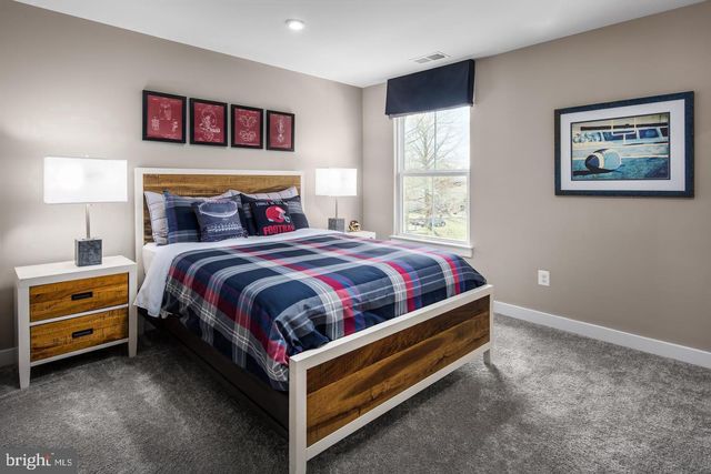 1870 RECIFE CT, Martinsburg, WV 25403