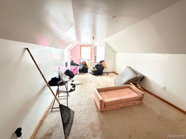 9255 Artesian Street, Detroit, MI 48228