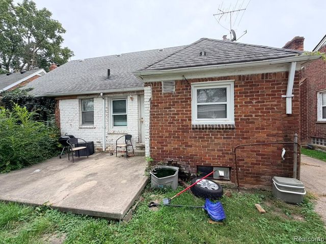 9255 Artesian Street, Detroit, MI 48228