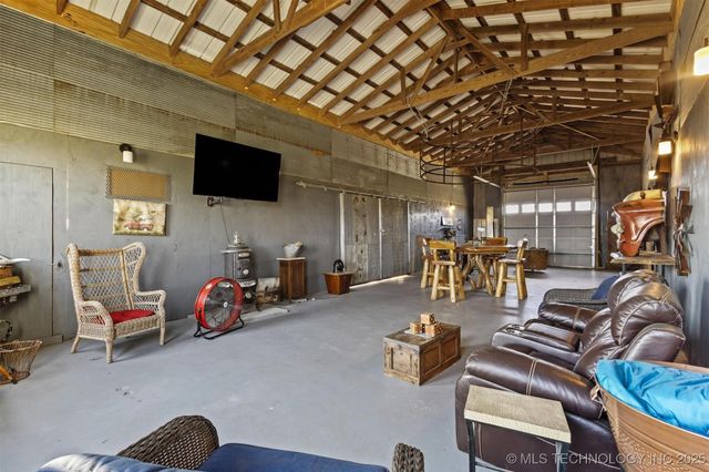 000 State Road 70 E, Durant, OK 74701