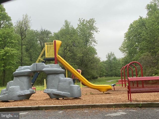 5021 NANTUCKET RD, College Park, MD 20740