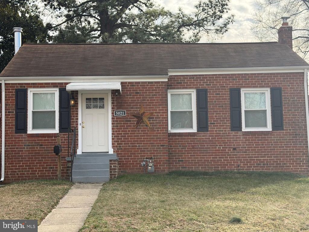 5021 NANTUCKET RD, College Park, MD 20740