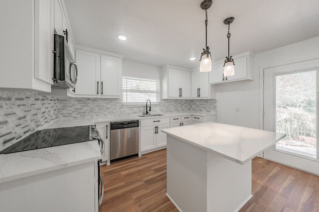 503 Woodacre Drive, Dallas, TX 75241
