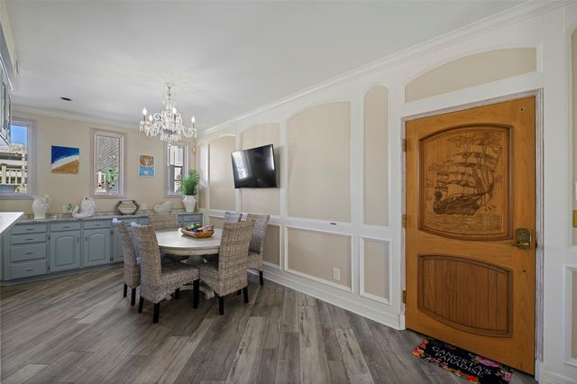 2102 Post Office Street 1, Galveston, TX 77550