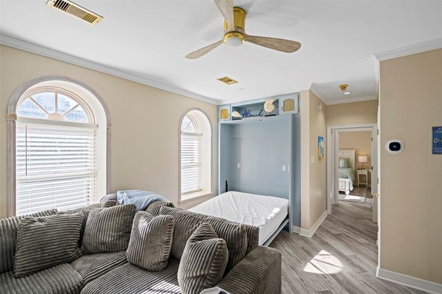 2102 Post Office Street 1, Galveston, TX 77550