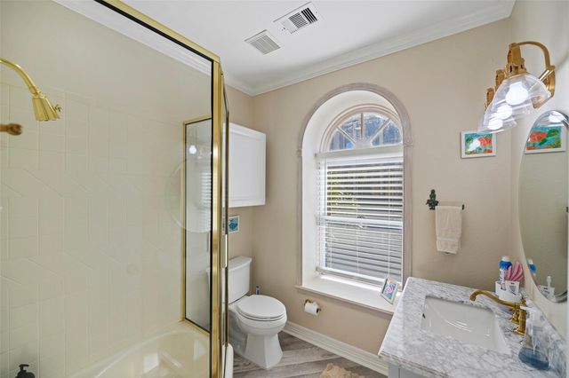 2102 Post Office Street 1, Galveston, TX 77550