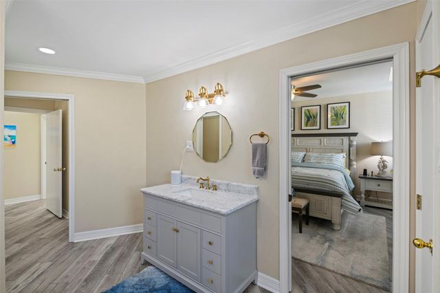 2102 Post Office Street 1, Galveston, TX 77550