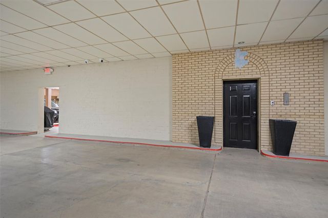 2102 Post Office Street 1, Galveston, TX 77550