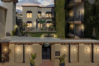 2102 Post Office Street 1, Galveston, TX 77550