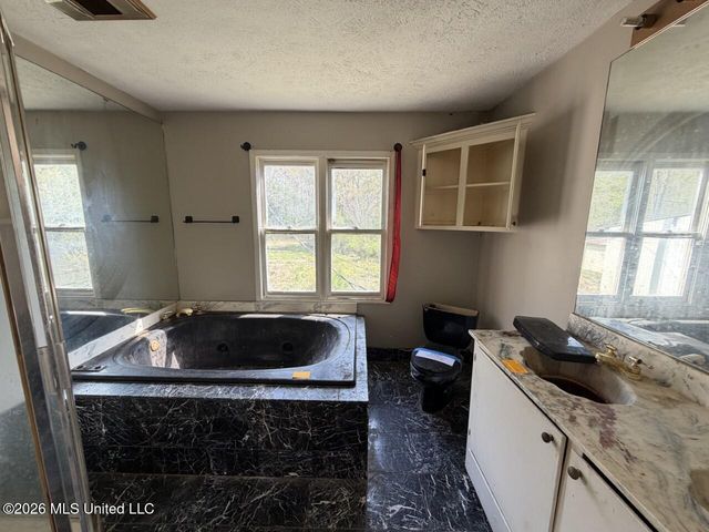 3882 Henderson Road, Jackson, MS 39272