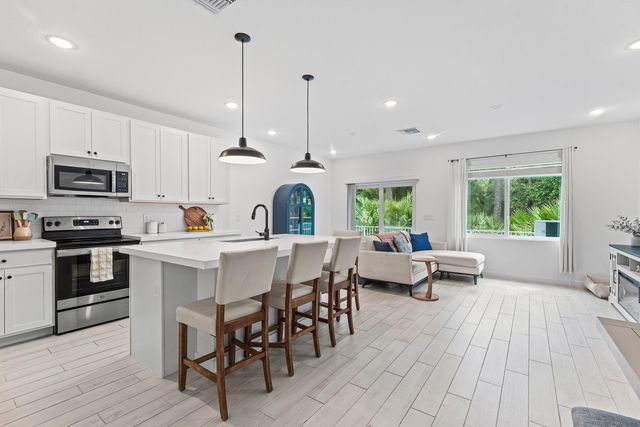 755 NE Trailside Run, Port St. Lucie, Port St Lucie, FL 34983