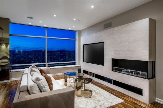 900 W Olympic Boulevard 38D, Los Angeles, CA 90015